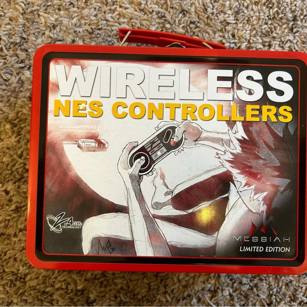 Messiah Limited Edition wireless NES Nintendo controller set 2 metal lunchbox